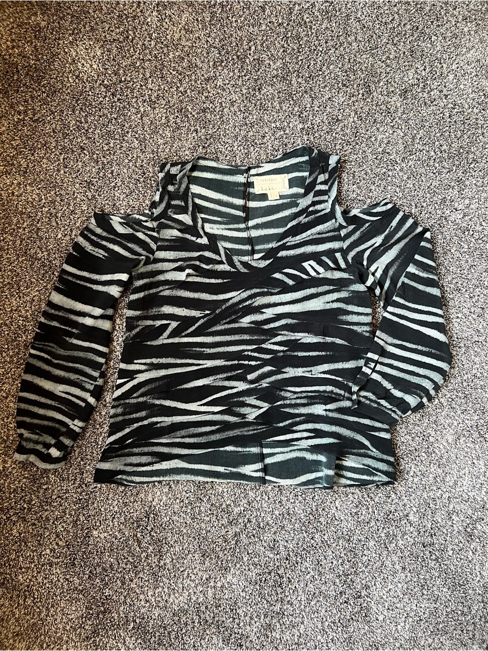 Artelier Nicole Miller Cold-Shoulder Zebra Print Long-Sleeve Top 100% Silk XS/S